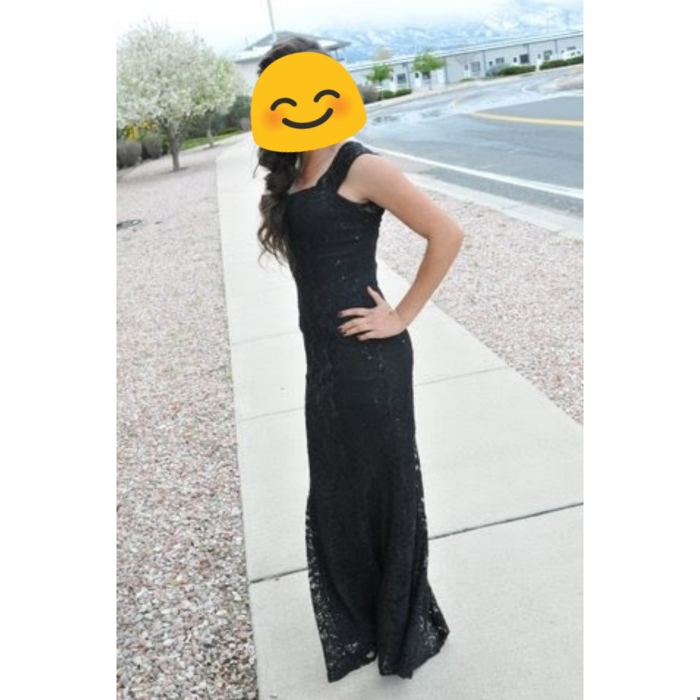 BLACK PROM DRESS